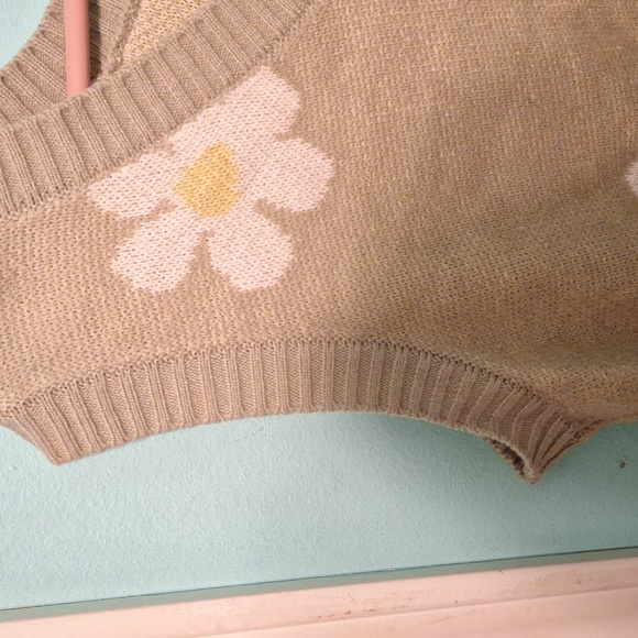 Green vest - Picture 3 of 4